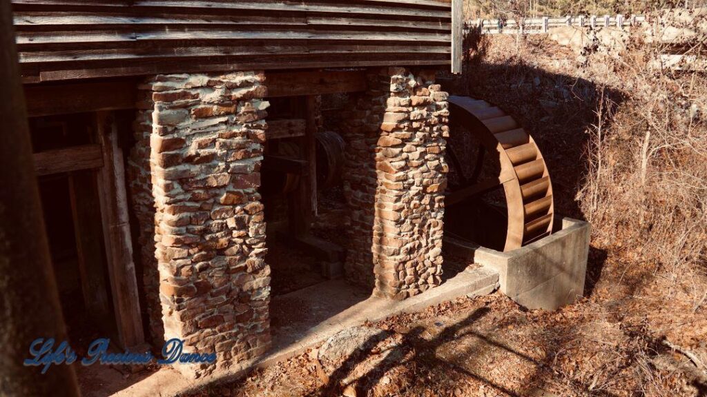 Stone pillars and water wheel of Ole Gilliam MIll.