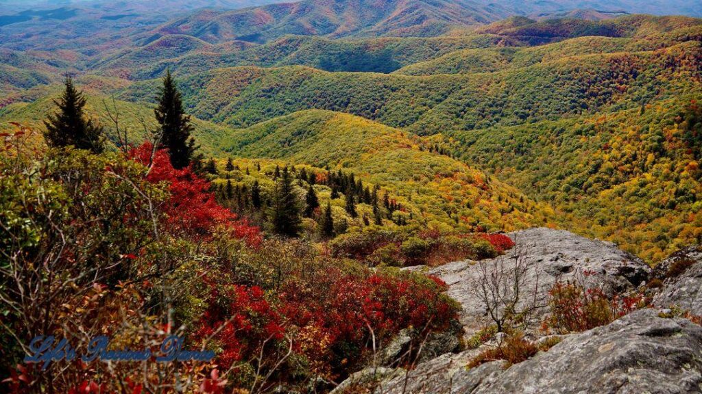 Landscape view of the colorful Blueridge mountains from Devil&#039;s Courthouse.