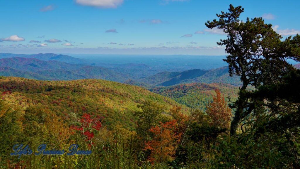 Landscape view of the Blue Ridge mountains.