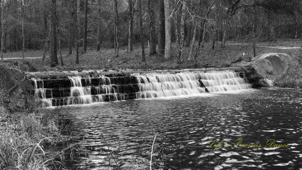 Black and white of the upper part of waterfall at Sesquicentennial State Park.